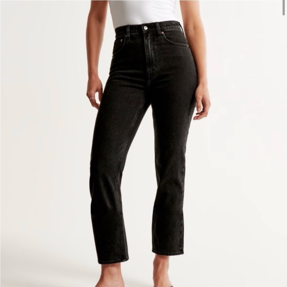 ABERCROMBIE THE ANKLE STRAIGHT CURVE LOVE JEANS